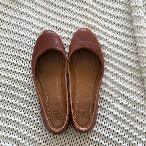 Frye Carson Ballet flats size 8